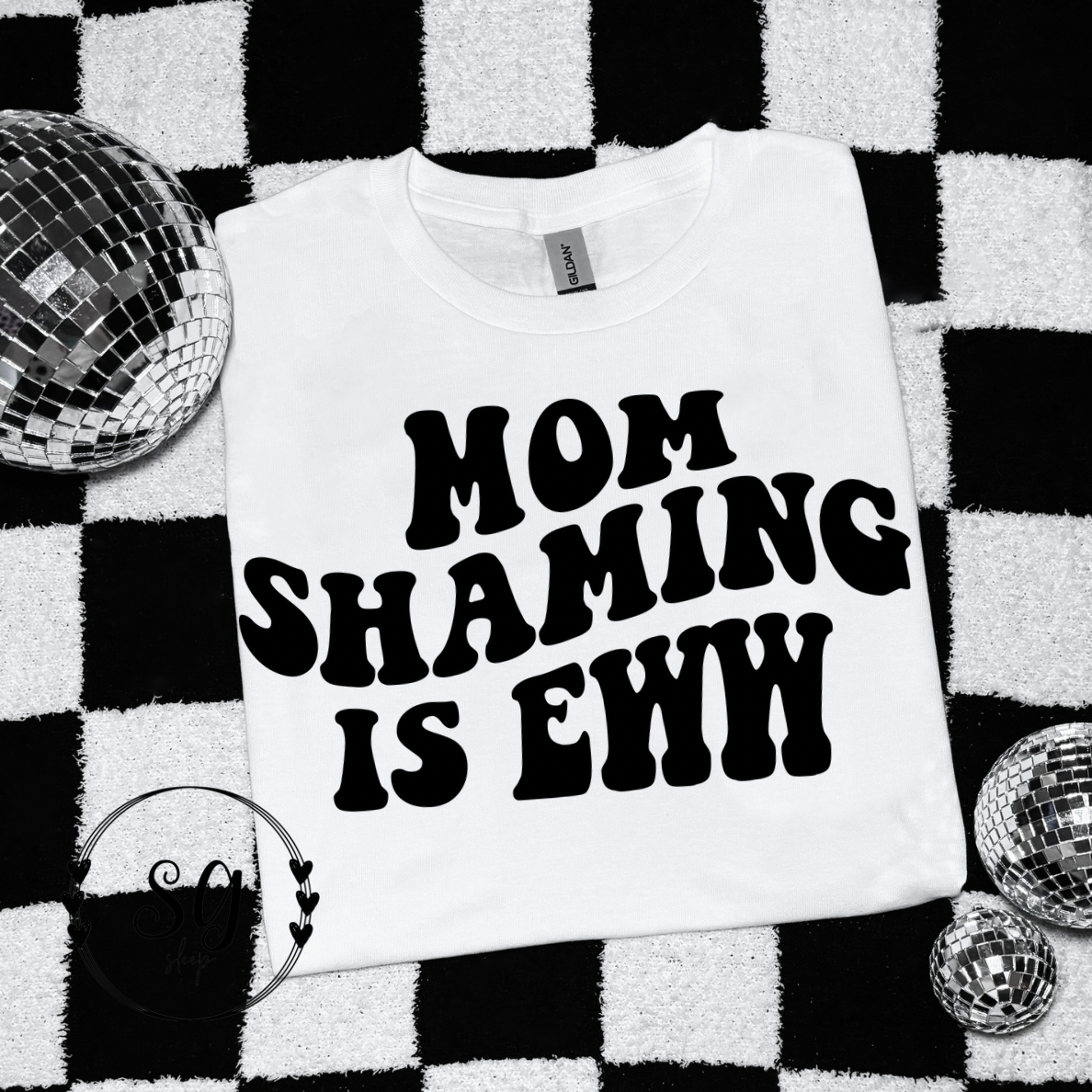 Mom shaming Tee