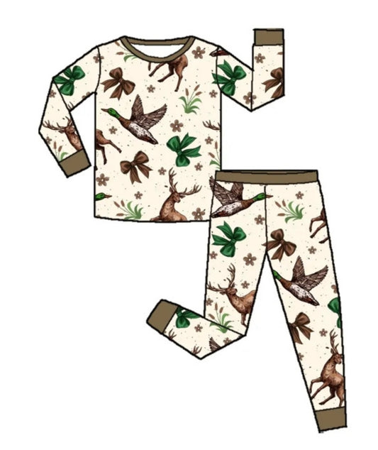 Ducks, Bucks & Bows 2 Piece