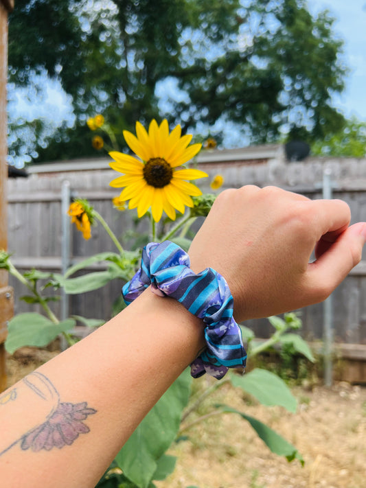 Vintage Aztec Scrunchy